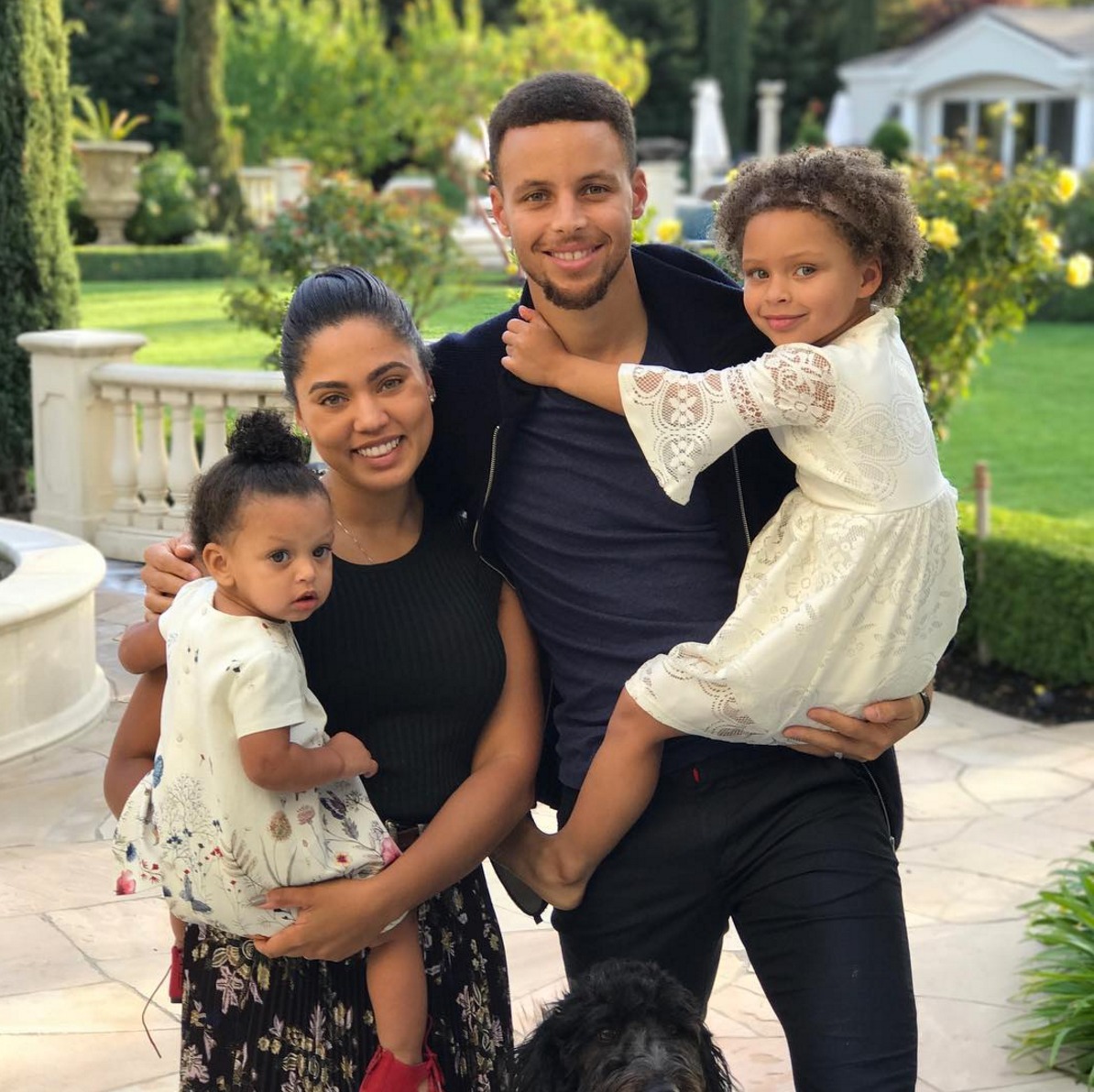 likhoa youre the hotel worker and my daddy stephen currys cooking led to an incredibly wholesome moment with daughters riley and ryan 656363fc31ba9 “you’re The Hotel Worker And My Daddy!”: Stephen Curry’s Cooking Led To An Incredibly Wholesome Moment With Daughters Riley And Ryan