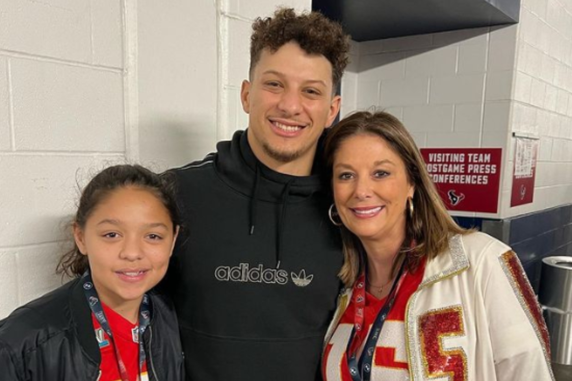 Randi Mahomes News - Latest Randi Mahomes News, Stats & Updates