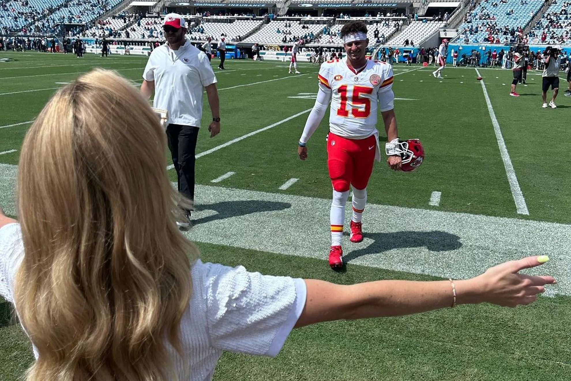 Patrick Mahomes reacts to new contract with three words, while Brittany  posts loving message | Marca