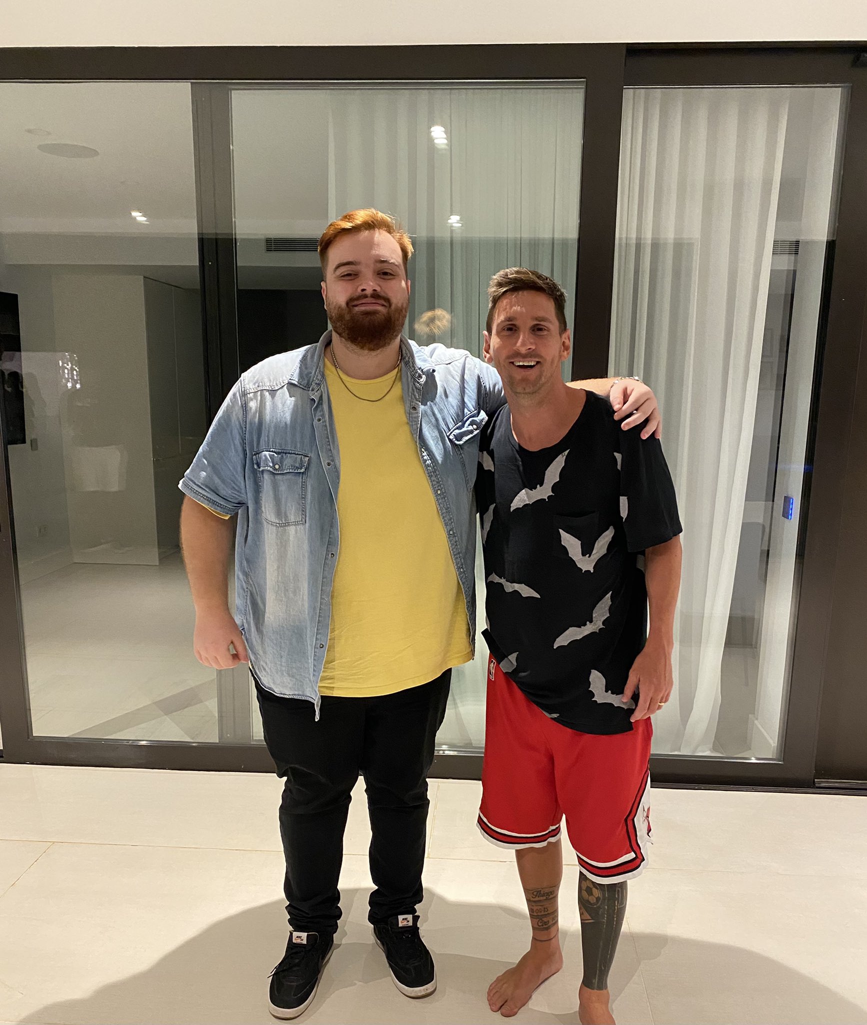 Roy Nemer on X: "Streamer Ibai Llanos shared this picture of himself with  Lionel Messi on his social media. Llanos was present at Messi's farewell  dinner. https://t.co/VaYhCQ35fi" / X