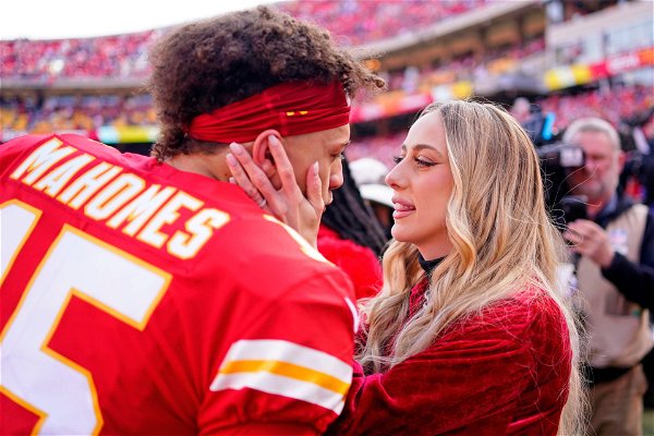 $400,000,000 Peyton Manning Project Elevates the Stature of Patrick Mahomes  Wife Brittany Mahomes - EssentiallySports