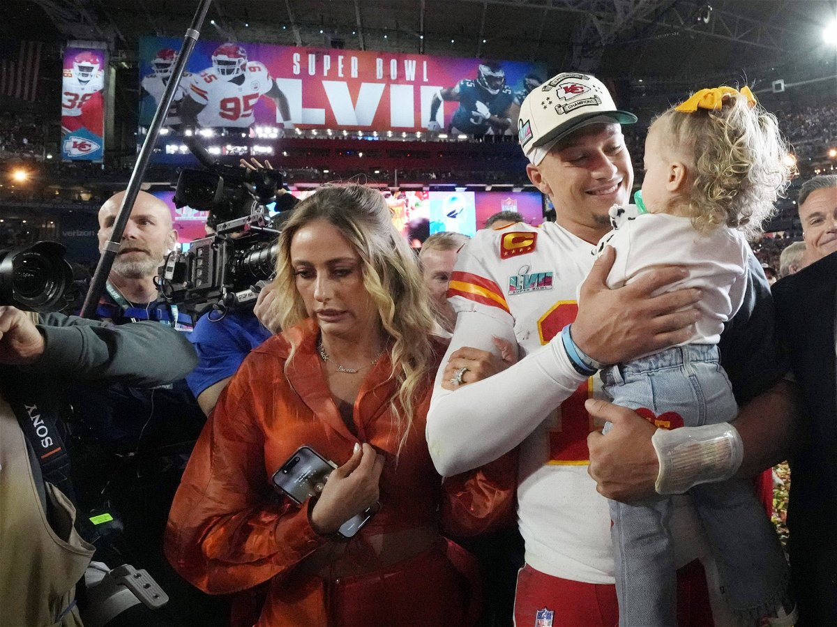 Four Years After Buying $1.9 Million Property, $70,000,000 Patrick Mahomes  and Brittany Make $3 Million Decision - EssentiallySports