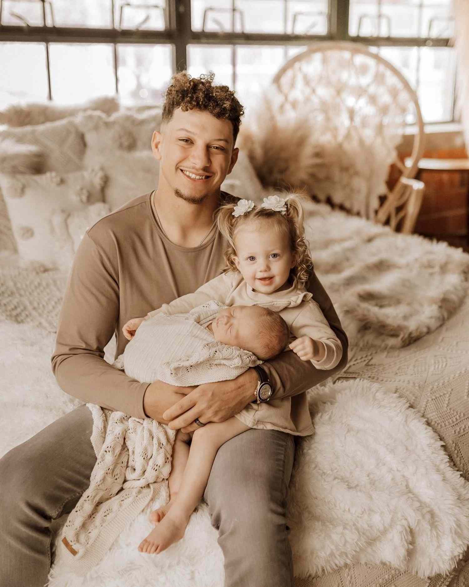 Patrick Mahomes Poses with Daughter Sterling and Baby Bronze: Photo