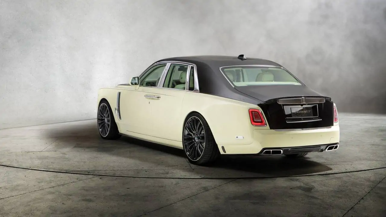 rolls royce phantom by mansory Rapper Drake Buys Rolls-Royce Phantom With Golden Owl Symbol, Diamond Eyes For Up To 5 Million Dollars