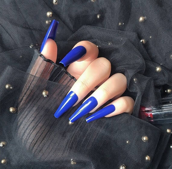 20+ Gorgeous Navy Nails For A Refreshing Manicure - 137