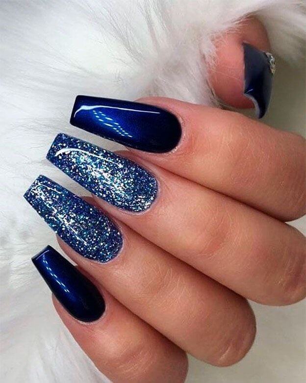 20+ Gorgeous Navy Nails For A Refreshing Manicure - 171