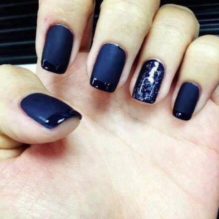 20+ Gorgeous Navy Nails For A Refreshing Manicure - 141