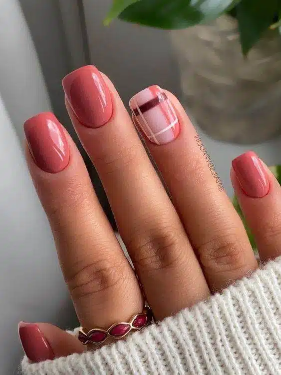 30 Simple Yet Stunning Nail Art Designs - 209