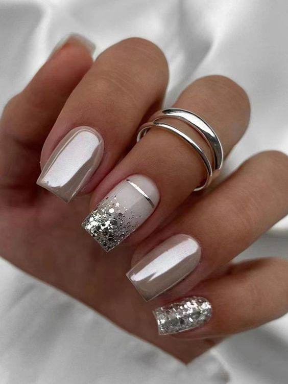 Be A Model: 30 Grey Nail Ideas Too Chic To Pass - 227