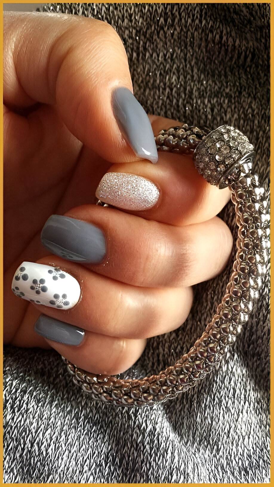 Be A Model: 30 Grey Nail Ideas Too Chic To Pass - 245