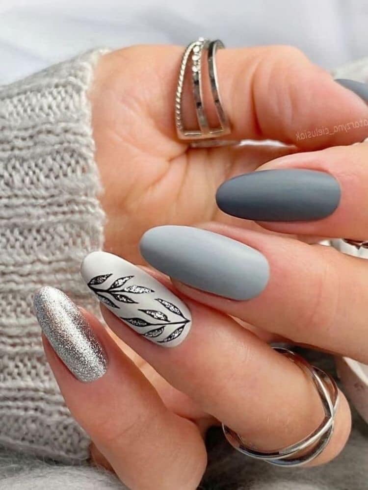 Be A Model: 30 Grey Nail Ideas Too Chic To Pass - 201