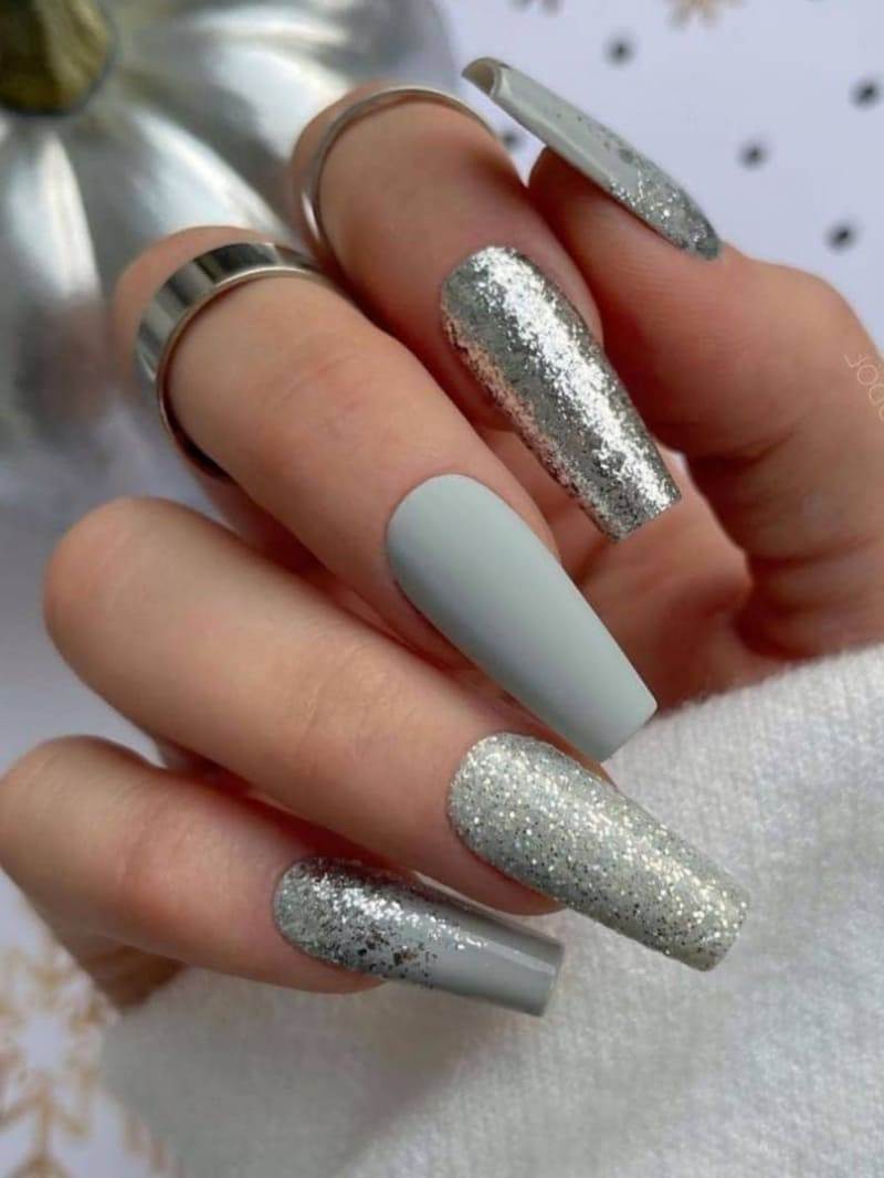 Be A Model: 30 Grey Nail Ideas Too Chic To Pass - 205