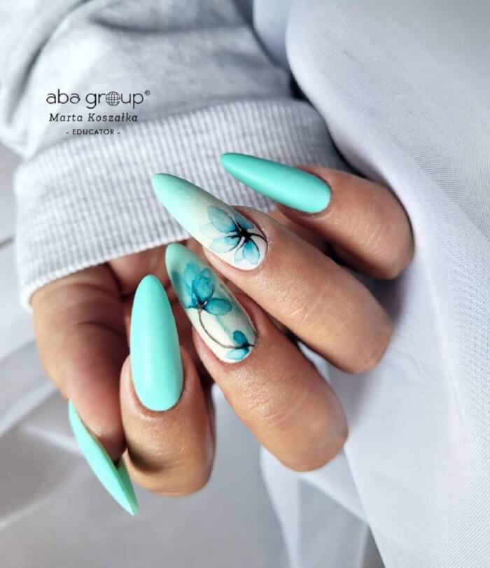 40 Blue Nail Designs Belong In The Nail-Art Hall Of Fame - 319