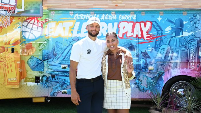 Stephen Curry, Ayesha Curry continue to make a lasting impact on Oakland's  kids