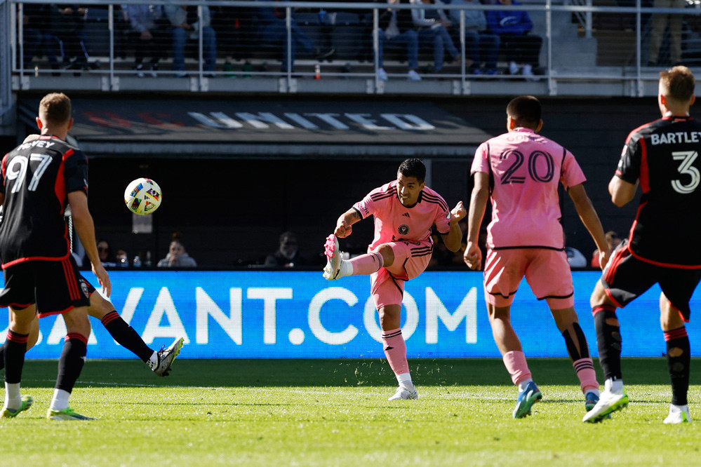 Lionel Messi không thi đấu, Inter Miami vẫn có chiến thắng ấn tượng 3-1 trên sân Washington DC nhờ cú đúp của Luis Suarez ở hiệp hai..jpg