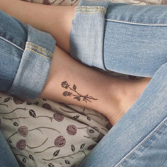 Tatuajes | Foot tattoos girls, Tiny flower tattoos, Ankle tattoo designs