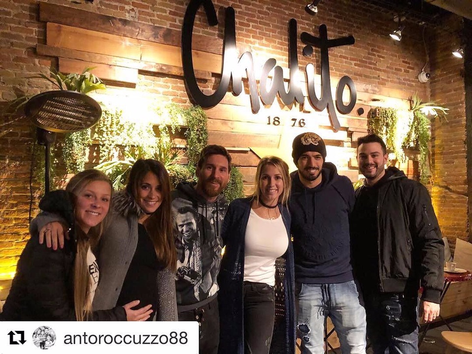 Messi opens a neighborhood bar with his close friend Luis Suaez - 4