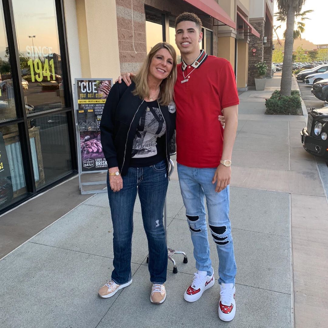 LaMelo Ball's Instagram photo: “Happy Mother's Day  love you momma ” | Lamelo ball, Street style outfits men, Kylie jenner workout