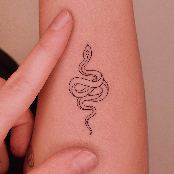 Small fine line snake tattoo by @tattooer_jina
