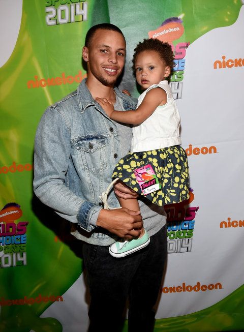 likhoa stephen curry shares heartfelt throwback moments with daughter riley from years ago surprising online community 654264d103968 Stephen Curry Shares Heartfelt Throwback Moments With Daughter Riley From 10 Years Ago, Surprising Online Community