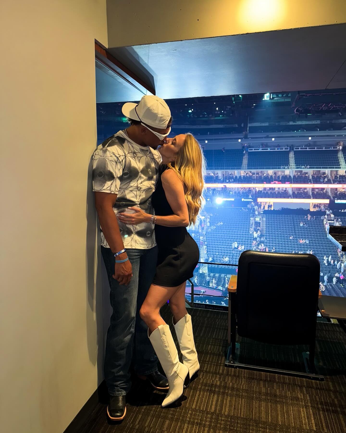 The NFL couple finished their weekend by going to a Tim McGraw concert