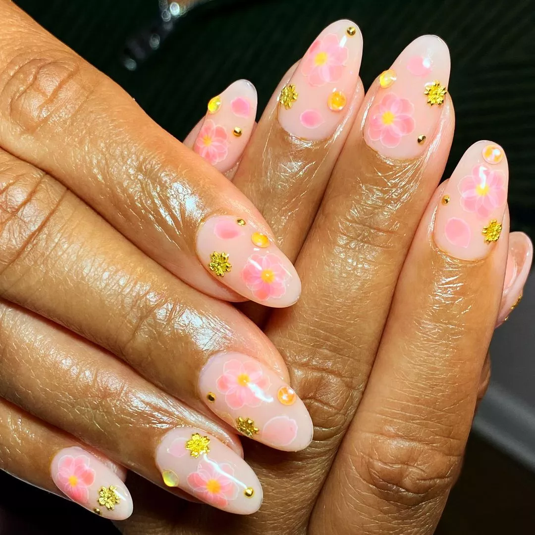 Golden 3D Flower Nails