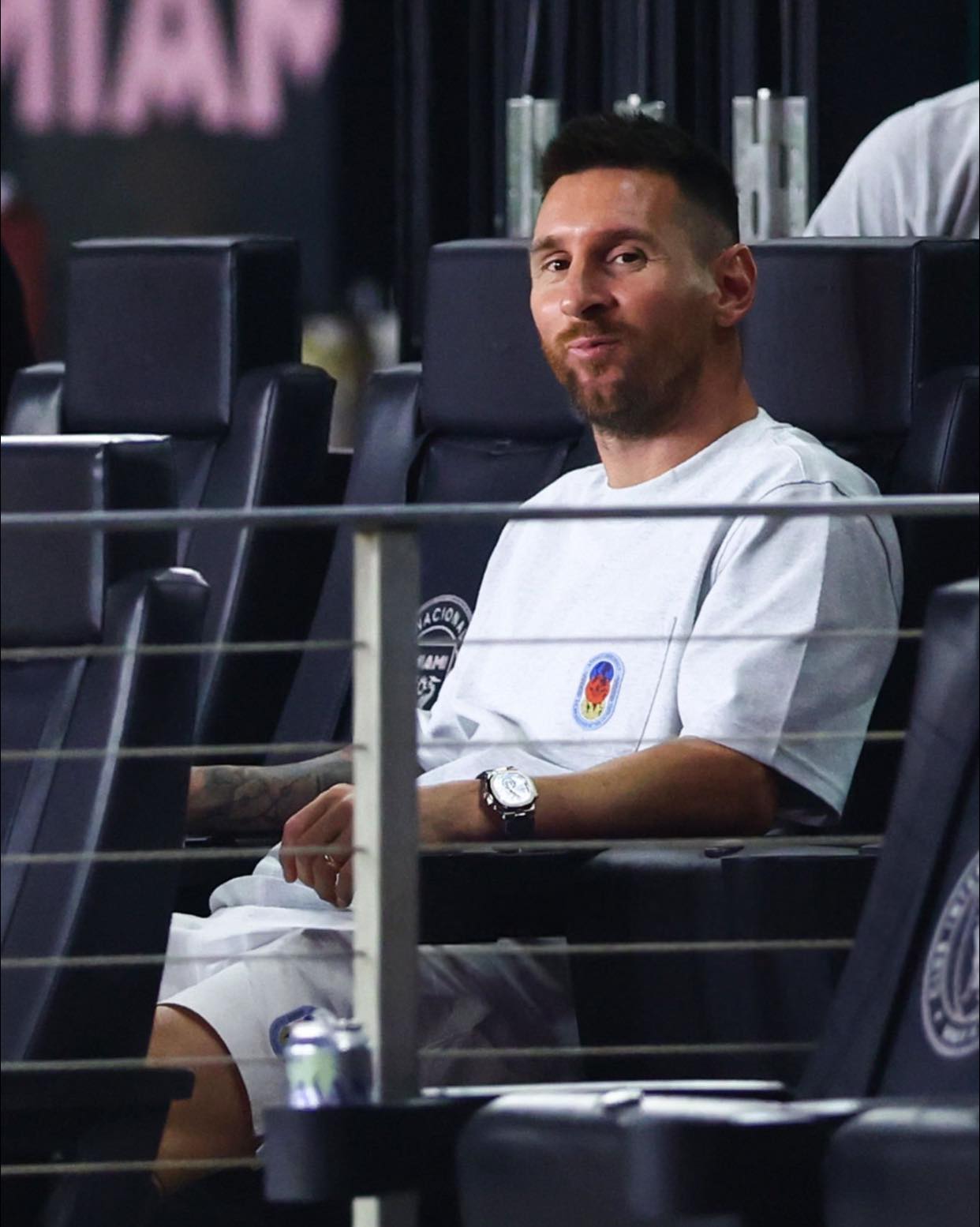 SAD NEWS Lionel Messi and his family went to Chase Stadium to watch the match between Inter Miami and Toronto FC with his right foot wearing an 'orthopedic shoe'