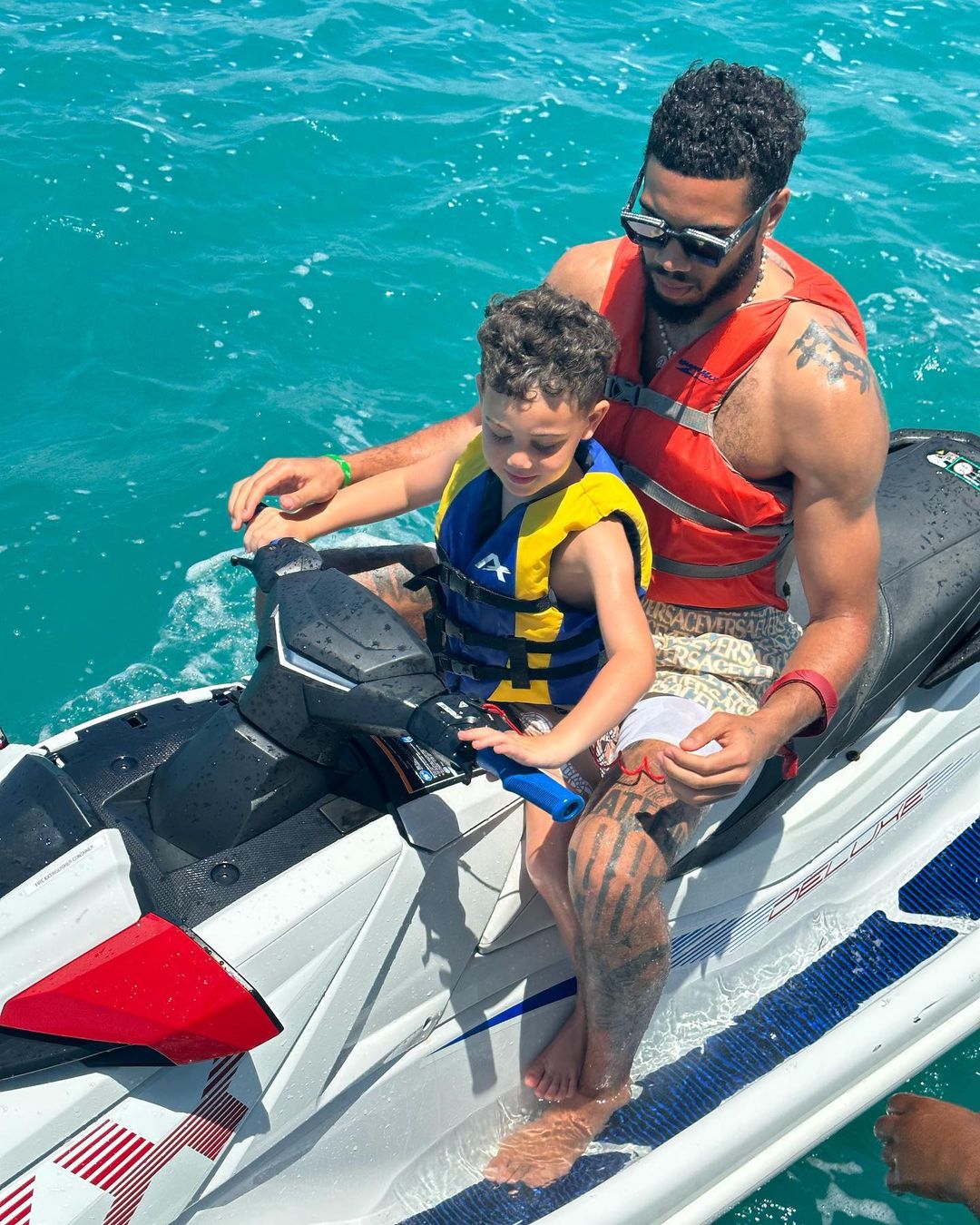 The Father-Son Bond: A Heartwarming Father's Day Adventure Featuring Jayson Tatum's 'Deuce'