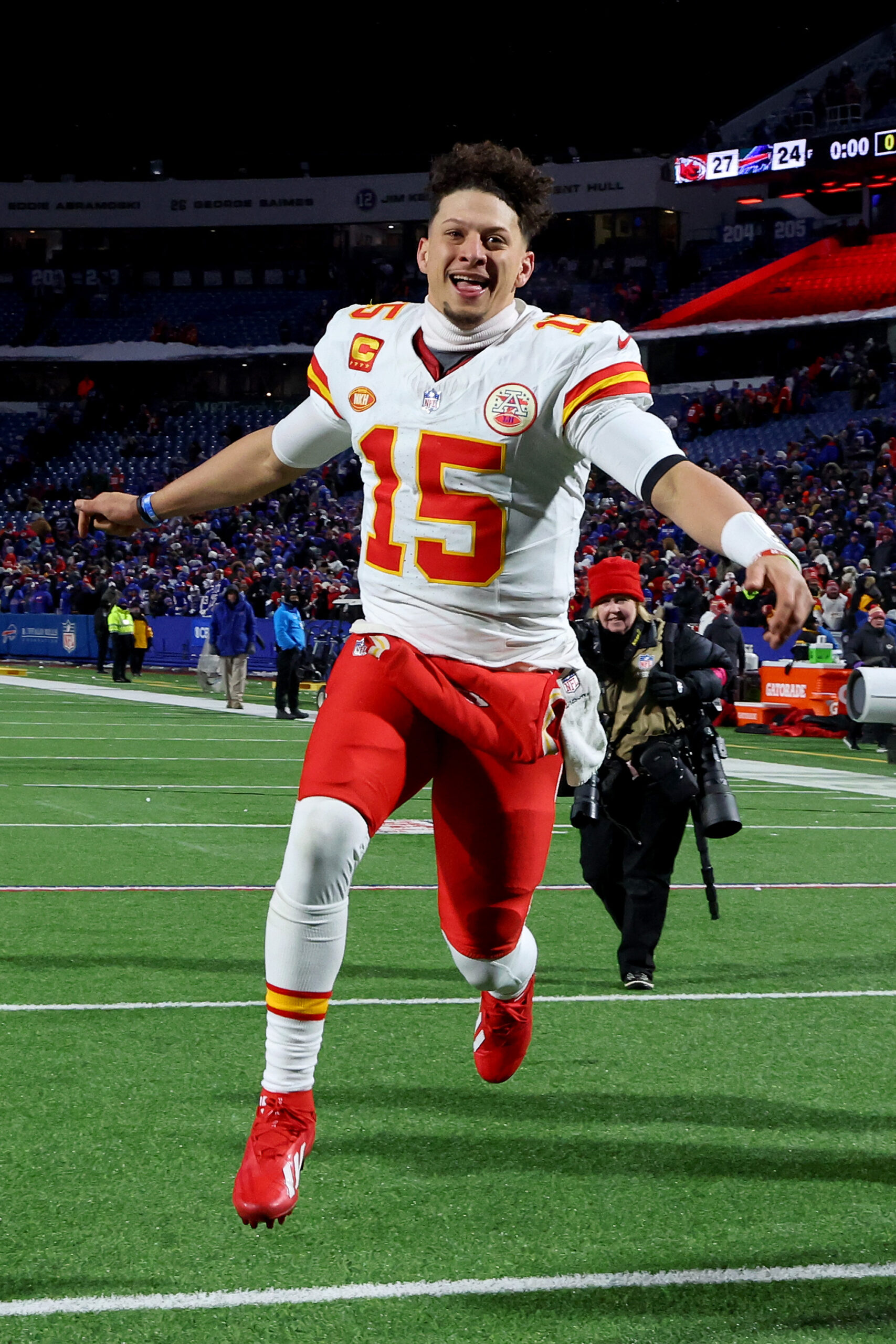 The Kansas City Chiefs unexpectedly acquire Patrick Mahomes to their