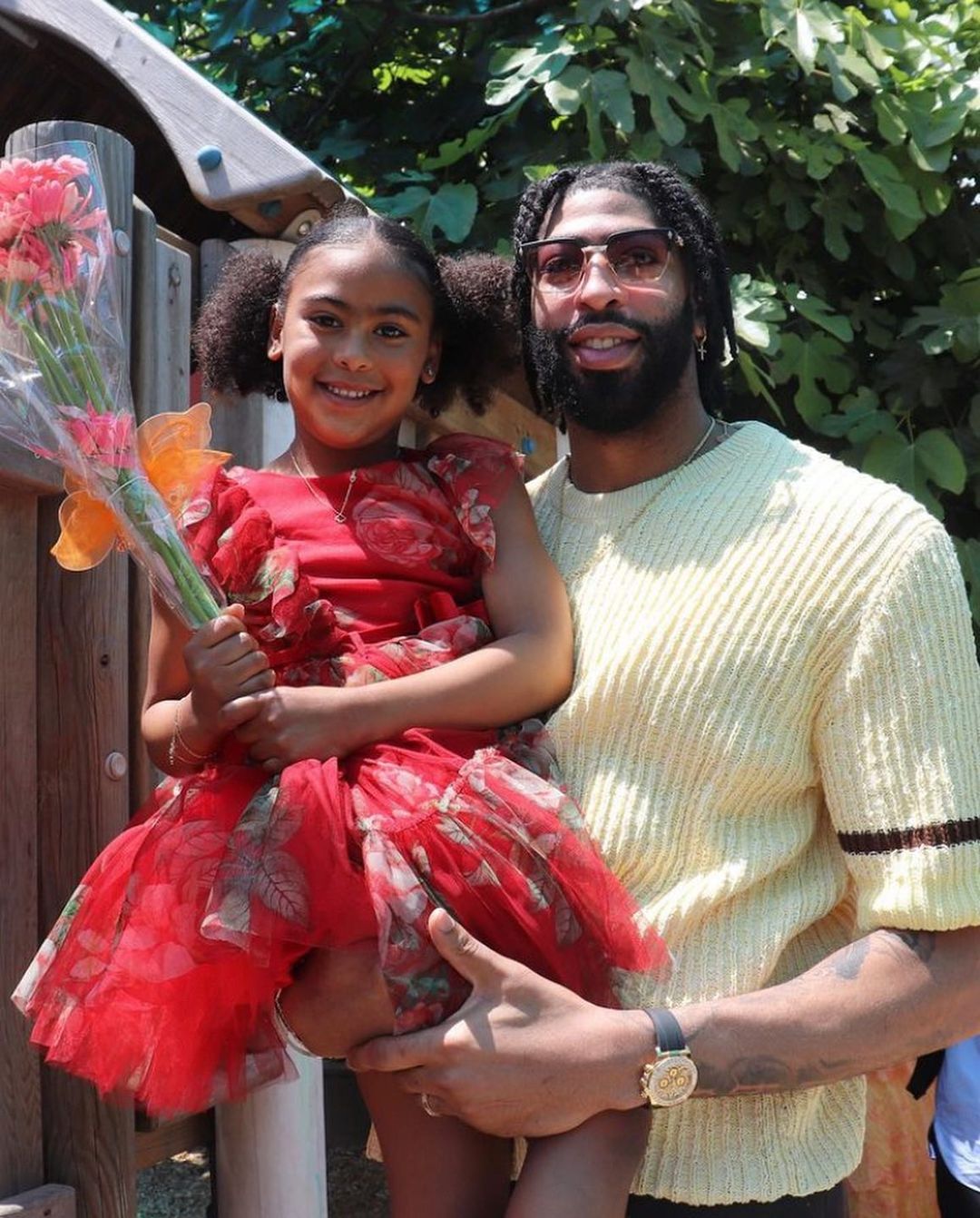 Anthony Davis and his adorable daughter, sharing heartwarming moments together