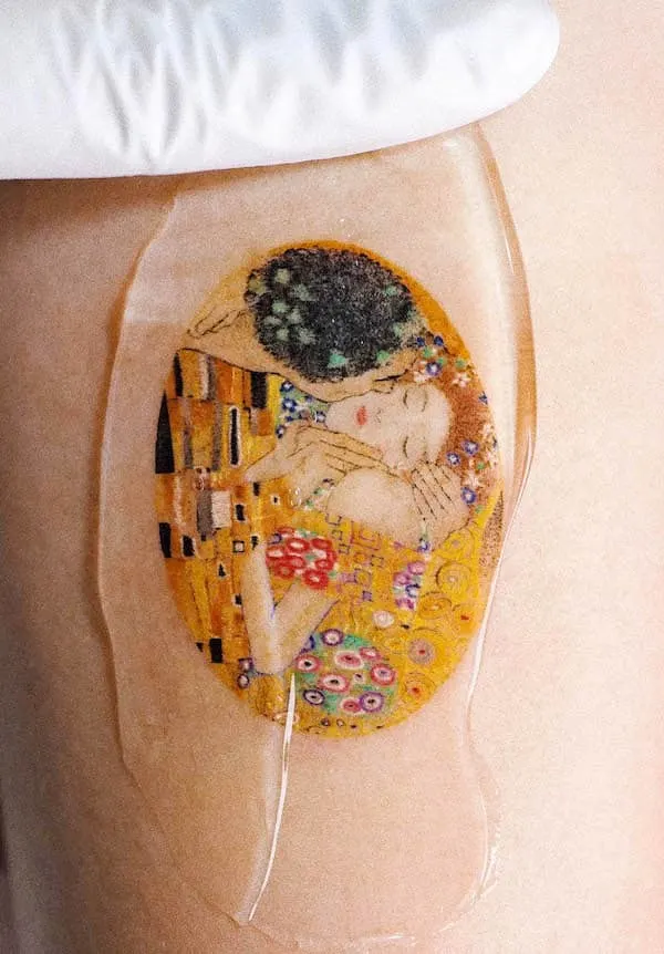 Small The Kiss Gustave Klimt tattoo by @soltattoo