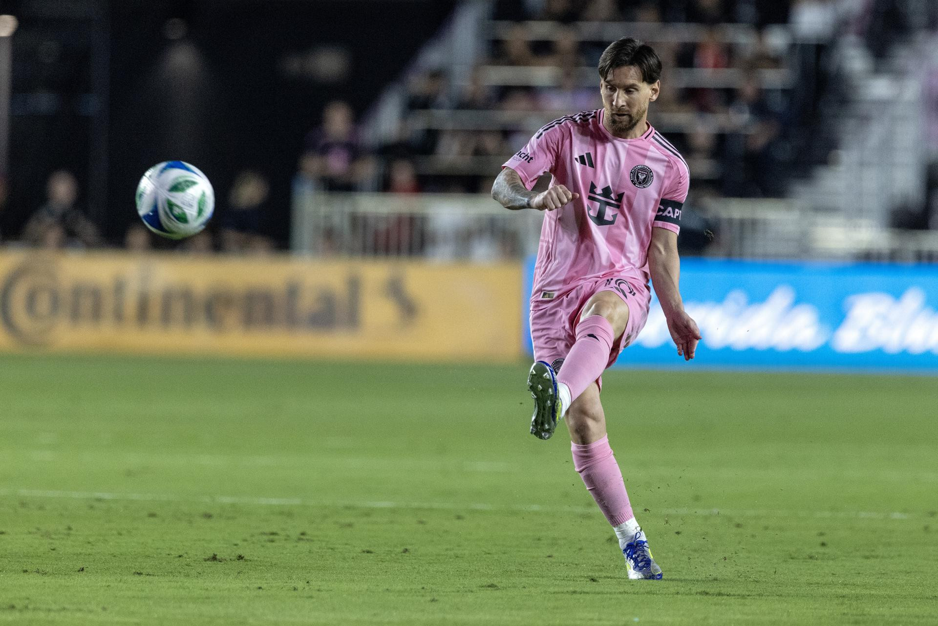 Messi cân nhắc trở lại Barca